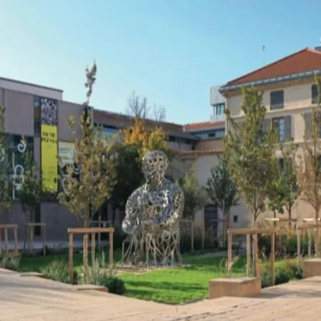 Hyper Centre De - 44 Valence (Drome)