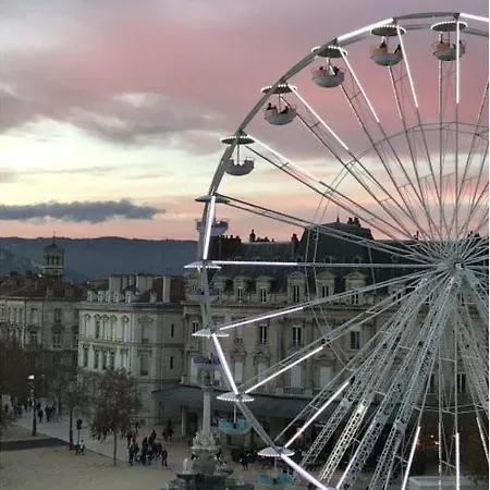 Hyper Centre De - 44 Valence (Drome)