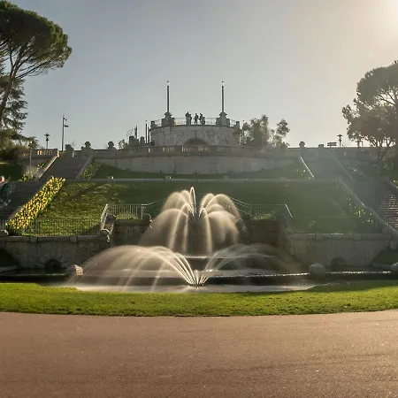 Hyper Centre De - 44 *