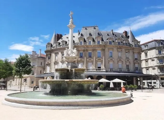 Appartement Hyper Centre De - 44